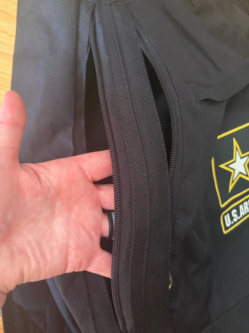 ✨$25✨U.S. Army One-Shoulder Backpack | Black